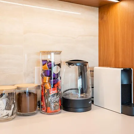 Star West Luxury شقة بلغراد